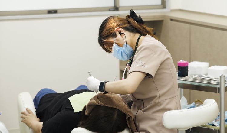 歯科衛生士による定期メンテナンス